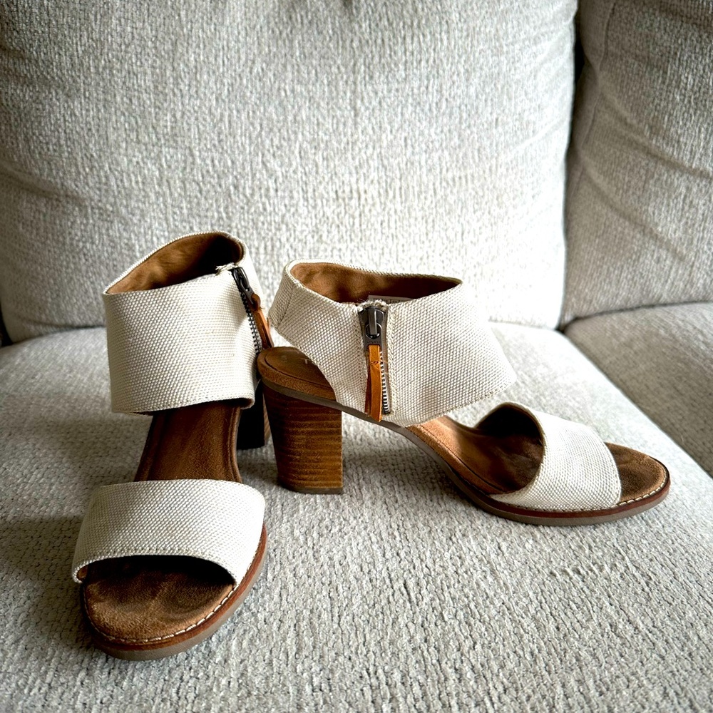Toms heels size 7.5